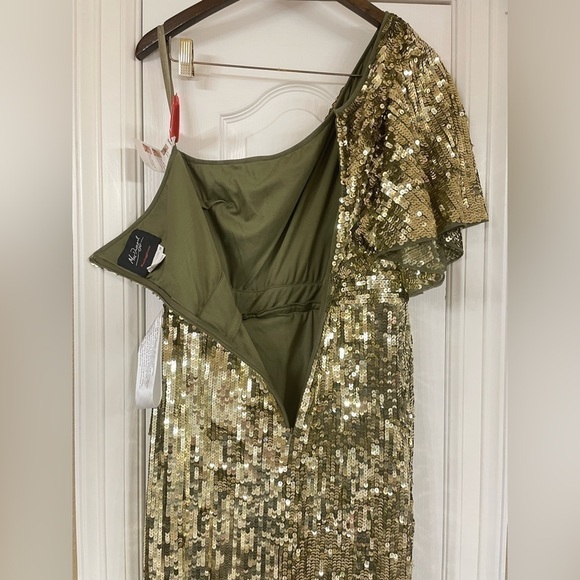 MAC DUGGAL Gold EMBELLISHED CAP SLEEVE COWL NECK TRUMPET GOWN - Picture 9 of 15